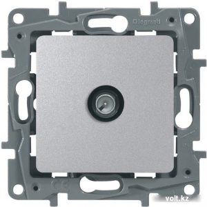 Розетка Legrand Etika 672465 (алюминий) — изображение 1