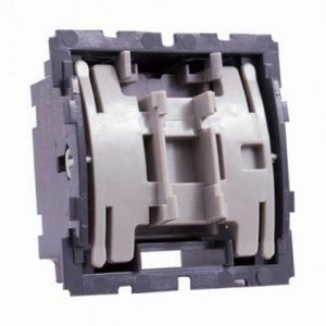 Переключатель промежуточный 10АХ - Программа Celiane — изображение 1