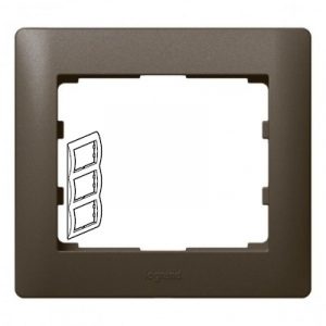 Рамка 3 поста - вертикальный монтаж - Тёмная бронза - Galea Life — изображение 1