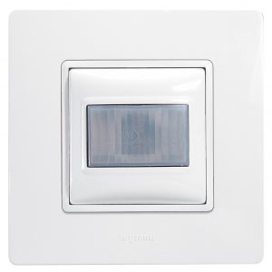 Рамка 1 пост Legrand Etika 672501 (белый) — изображение 13