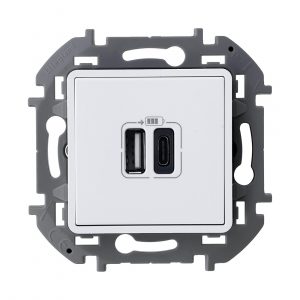 Зарядное устройство с двумя USB разьемами AC 240В/5В3000мА Legrand Inspiria 673760 белый — изображение 1