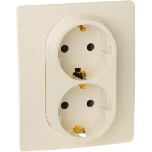 Розетка Legrand Etika 2X2К+З на винтах 672323 (слоновая кость) — изображение 1