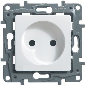 Розетка 2К со шторками винтовые зажимы 16 А 250 В Legrand Etika белый — изображение 1