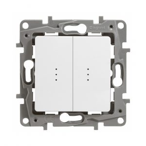 Выключатель/переключатель двухклавишный с подсветкой Legrand Etika 10 A 250 В белый — изображение 2