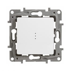 Выключатель/переключатель одноклавишный с подсветкой Legrand Etika 10 A 250 В белый — изображение 1