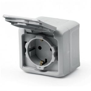 Розетка с заземлением шторок IP44, Серый. Quteo — изображение 1