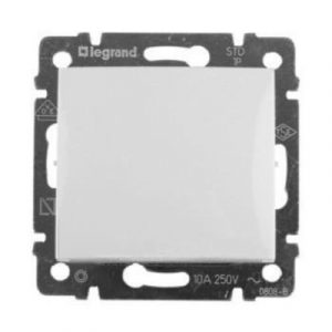 Переключатель на 2 направления (проходной) 16A Белый Valena — изображение 1