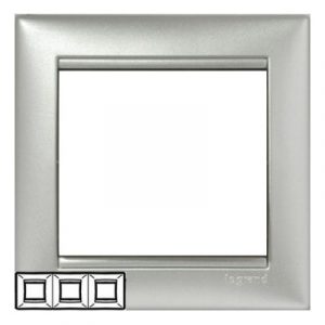 Рамка 3 поста горизонтальная Алюминий Valena — изображение 1