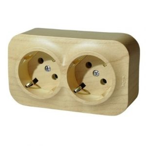 Розетка двойная с защитными шторками, Дерево. Quteo — изображение 1