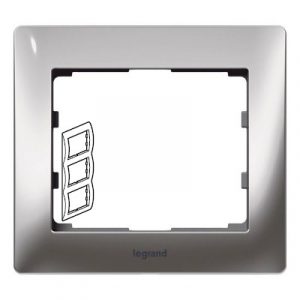 Рамка 3 поста - вертикальный монтаж - металлическая - Хром/Chrome - Galea Life — изображение 1