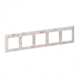 Рамка "Ампир белый". 5-постовая универсальная. Valena LIFE — изображение 1