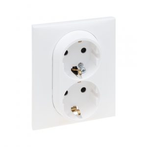 Розетка двойная 2х2К+З Niloe Step 16А 250 В с з/ш авт. клеммы Белый — изображение 1