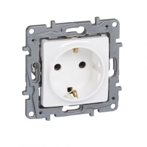 764539 NILOE Розетка 2К+З 16А Белый — изображение 1