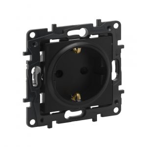 Розетка 2К+З Niloe Step 16А 250 В винт. клеммы Чёрный — изображение 1