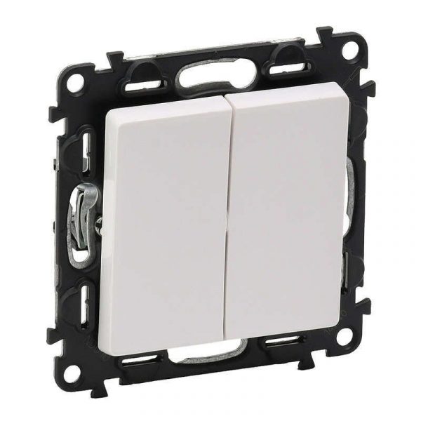 495c890e-3997-4c22-9aca-09d8dded43ad-1 Valena LIFE.Выключатель двухклавишный 10А 250В с лицевой панелью.Безвинтовые зажимы.Белый