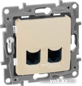 Розетка телефонная Legrand Etika 672354 (слонвая кость)