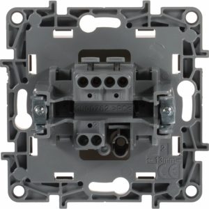 Выключатель одноклавишный Legrand Etika 672301 (слоновая кость) — изображение 8
