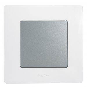 Рамка 1 пост Legrand Etika 672501 (белый) — изображение 4