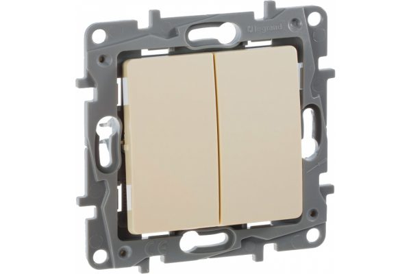 Выключатель двухклавишный Legrand Etika 672302 (слоновая кость)