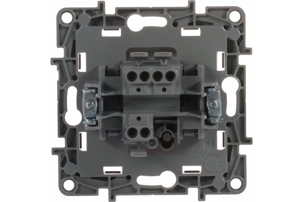 Переключатель одноклавишный Legrand Etika 10 A 250 В 672205 (белый)
