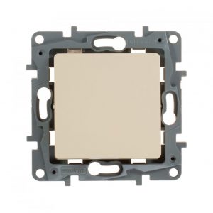 Выключатель одноклавишный Legrand Etika 672301 (слоновая кость)