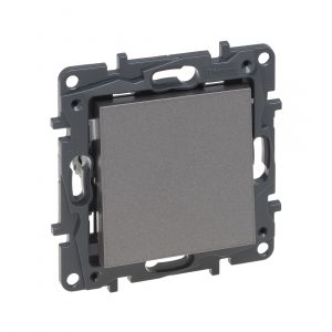 Переключатель одноклавишный крестовой Niloe Step 10А винт.клеммы Сталь — изображение 1